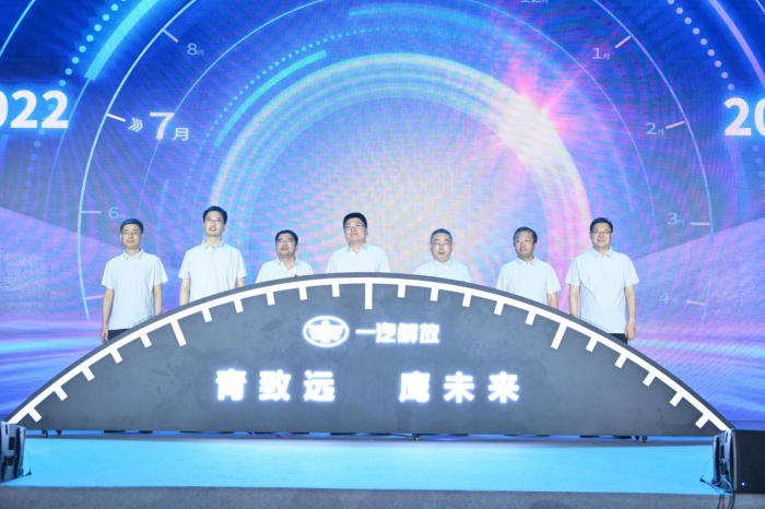 “鹰阵”系列，大展宏图！ ——全面解读解放鹰阵产品策略“12345”