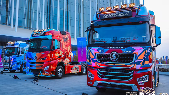 陕汽重卡2026年目标10万辆，两款重磅产品亮相