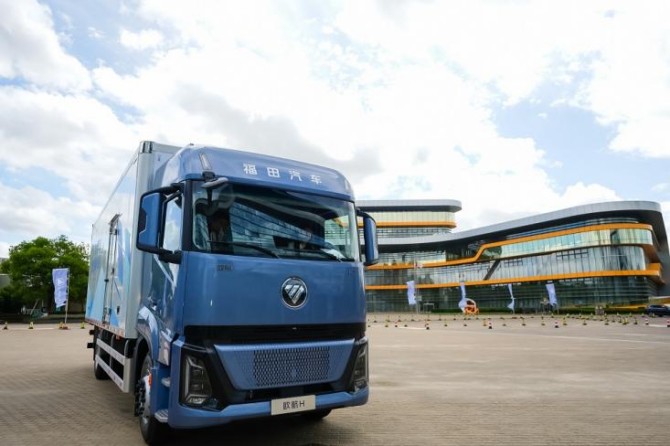  欧航 H效能专家 斩获第五届 “金蜂盛典”卡车兄弟推荐产品荣誉