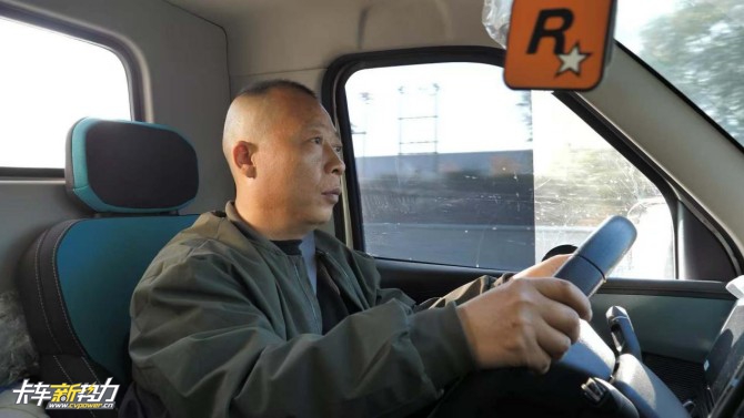 渣土运输转行做货运，周建明的底气源自祥菱V5的硬实力